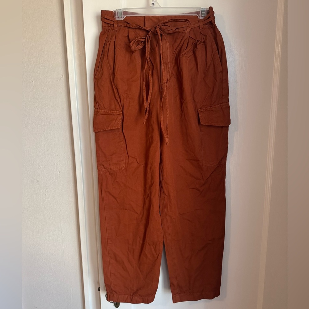 Gap straight leg cargo pants